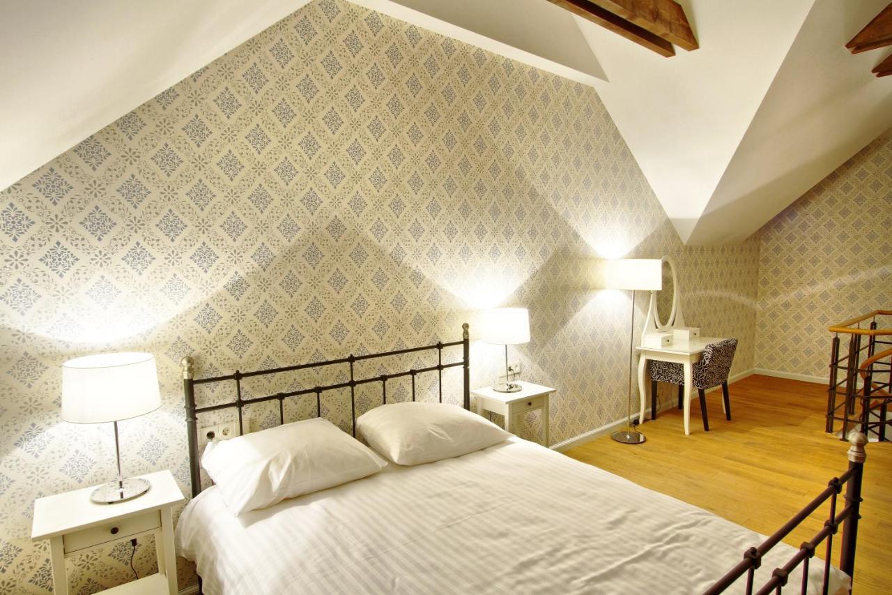 Melody Apartment *